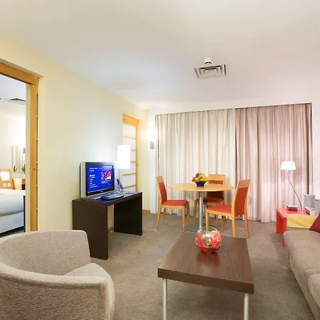 Novotel London Heathrow Airport M4 Jct. 4 4* Hillingdon