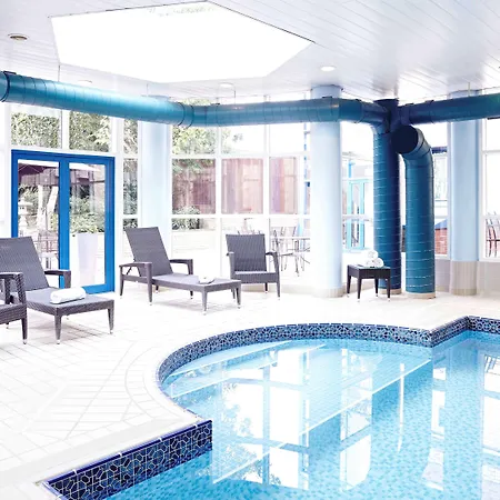 Novotel London Heathrow Airport M4 Jct. 4 Hotel 4*