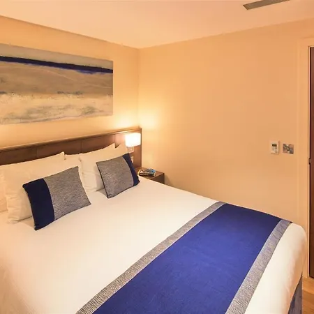 Marlin Waterloo Hotel