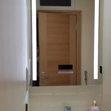London Luxury 1 Min From Redbridge Station With Parking * Wanstead
