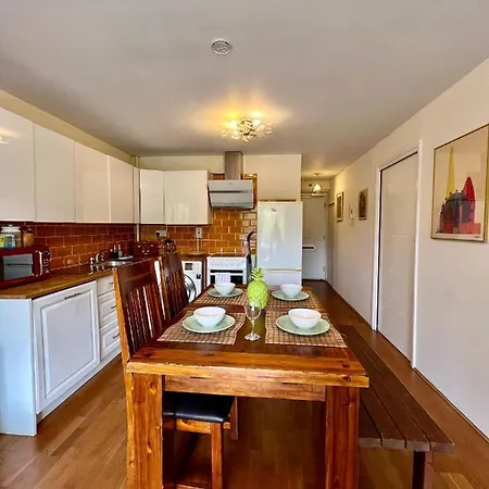 Great 2 Bedrooms 15 Mins From The Centre Appartement Londen