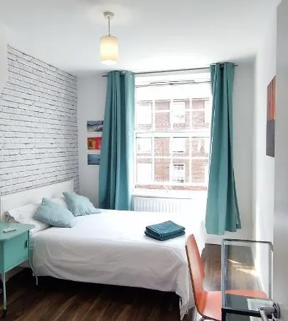 Apartment Location Location Location, Whole For You! London