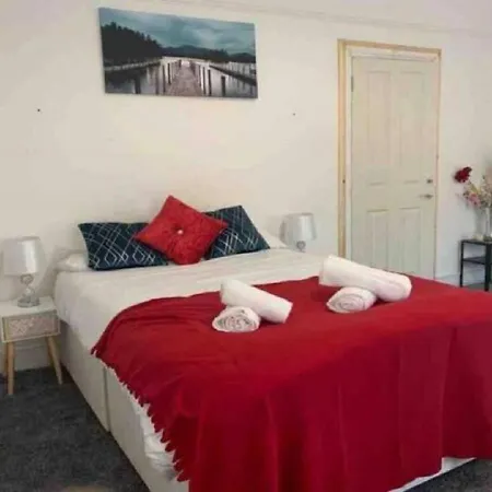 Balham, South Spacious 5, 6 Available Guest house *