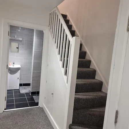 4 Bed In North London * انفيلد