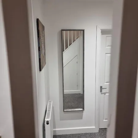 4 Bed In North London *