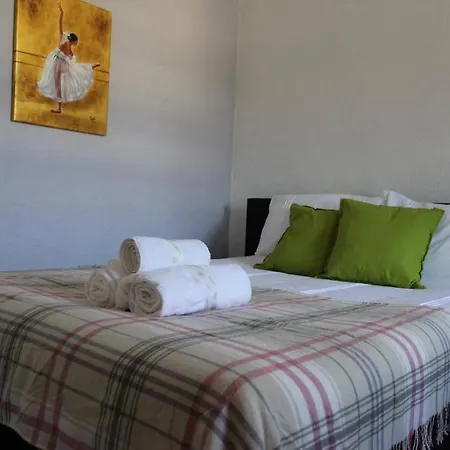 3 Bedroom Flat In Maida Vale Apartment *