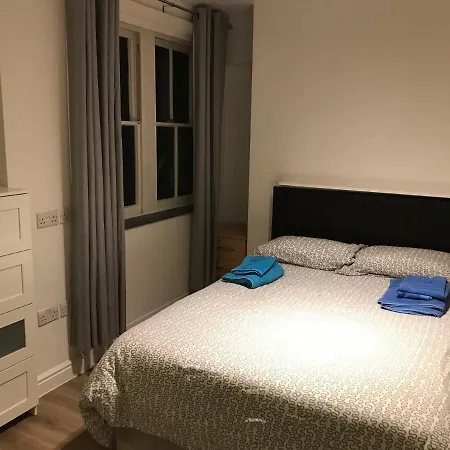 Apartment West Kensington 3 Bedroom *