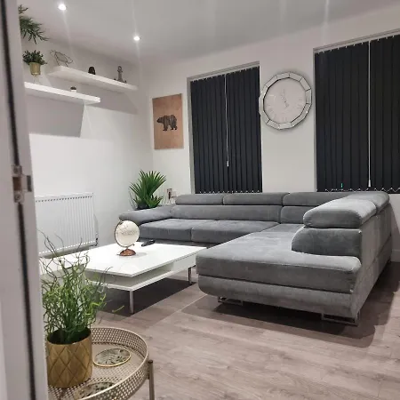 4 Bed In North London