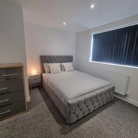 شقة 4 Bed In North London