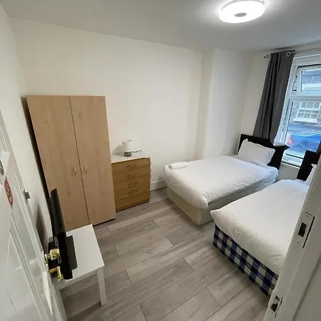 Apartment Miles Building 2 London