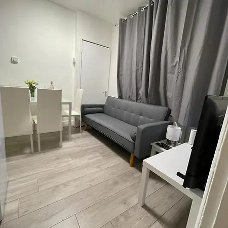 Miles Building 2 Apartment *