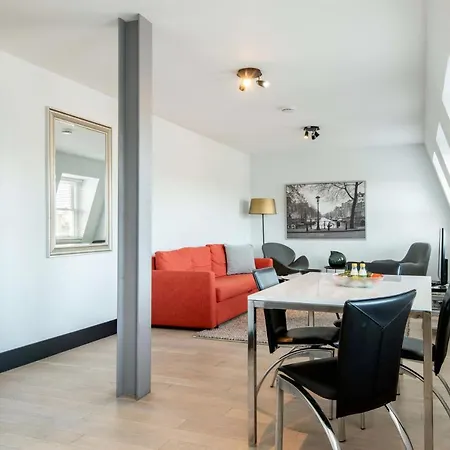Farringdon Penthouse Loft By Living Apartment London