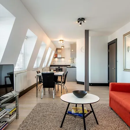 Farringdon Penthouse Loft By Living Apartment London