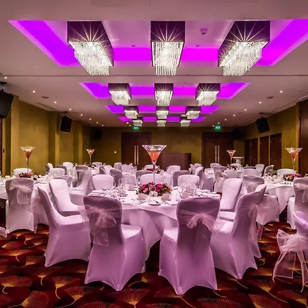 Holiday Kensington High St. By Ihg