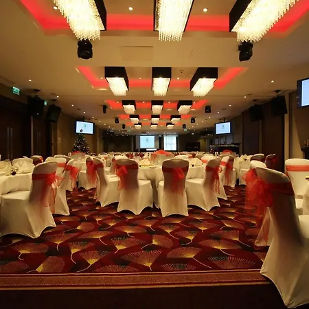 Holiday Kensington High St. By Ihg Hotel 4*