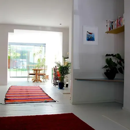 Holiday home Large, Modern, Light, Open Plan Designer House London