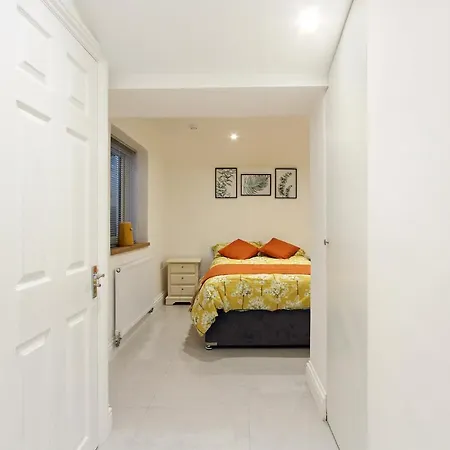 Splendid Flat In Kensington Olympia Apartment *
