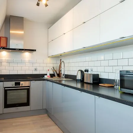 Farringdon Penthouse Loft By Living Apartment