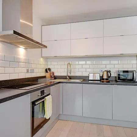 Farringdon Penthouse Loft By Living Apartment
