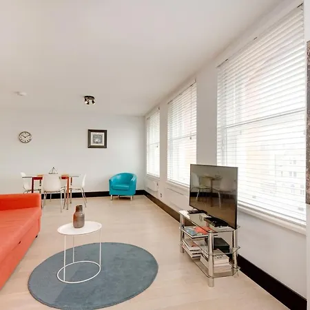 Farringdon Penthouse Loft By Living *