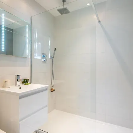 Farringdon Penthouse Loft By Living * London