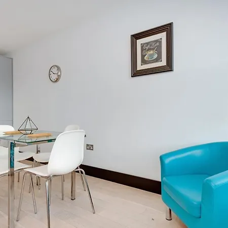 Apartment Farringdon Penthouse Loft By Living *