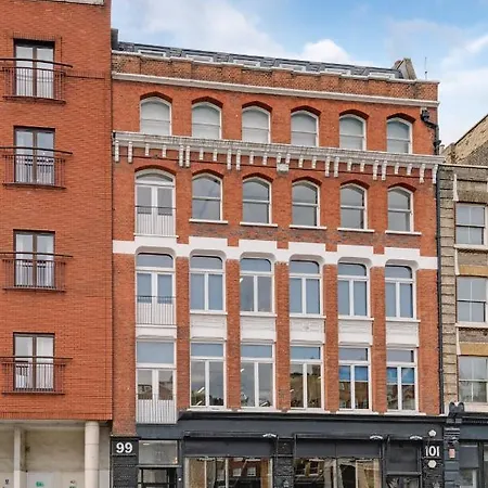 Farringdon Penthouse Loft By Living * London