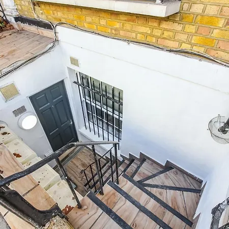 Apartment Splendid Flat In Kensington Olympia London