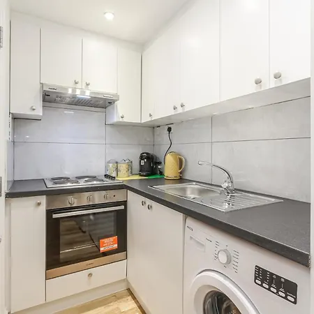 Splendid Flat In Kensington Olympia London