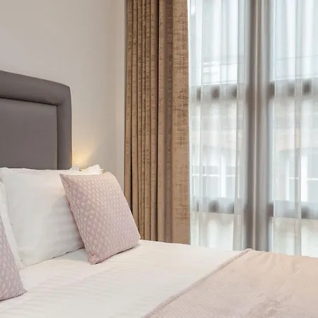 Apartment Cleveland Residences Farringdon London