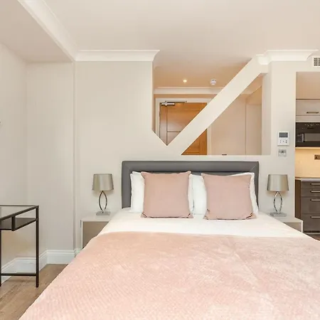 Apartment Cleveland Residences Farringdon London