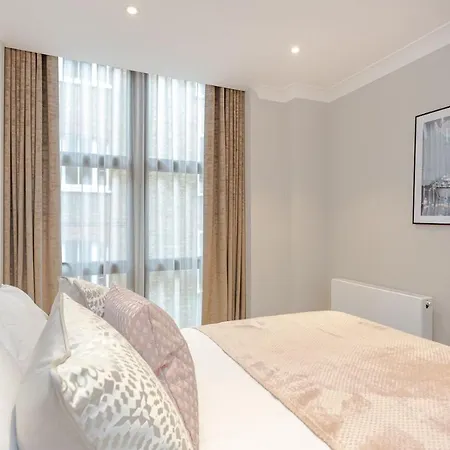 Cleveland Residences Farringdon Apartment London