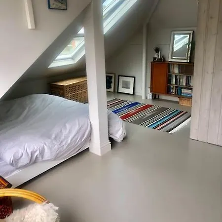 Holiday home Large, Modern, Light, Open Plan Designer House
