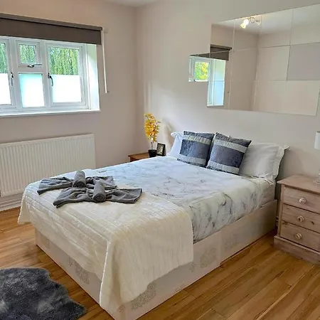Apartment 303 Alexandra Avenue Ha2 9dx Pinner