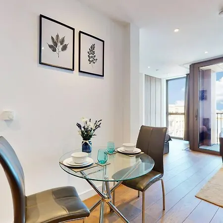 Daire Superb In Greenwich With Balcony & Roof Londra