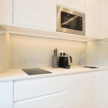 Hotel apartamentowy Sale Place Serviced By Concept