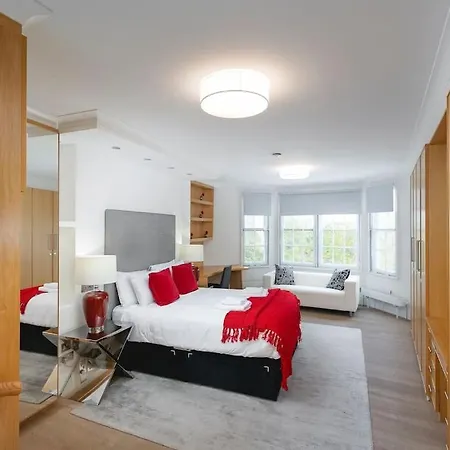 Appartamento ' Luxury & Spacious Airconditioned 4 Bed 4 Bath ' Londra