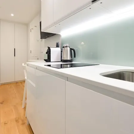 Hotel apartamentowy Sale Place Serviced By Concept Londyn