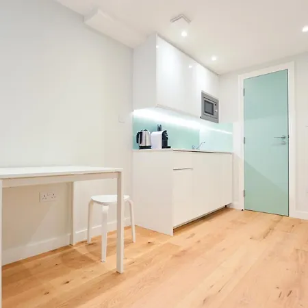 Hotel apartamentowy Sale Place Serviced By Concept Londyn
