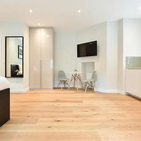 St House Serviced By Concept * London