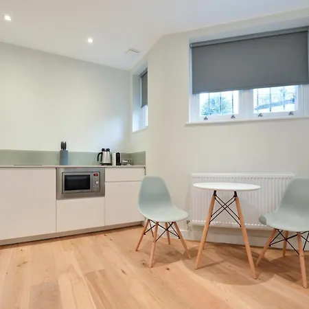 Apartment St House Serviced By Concept