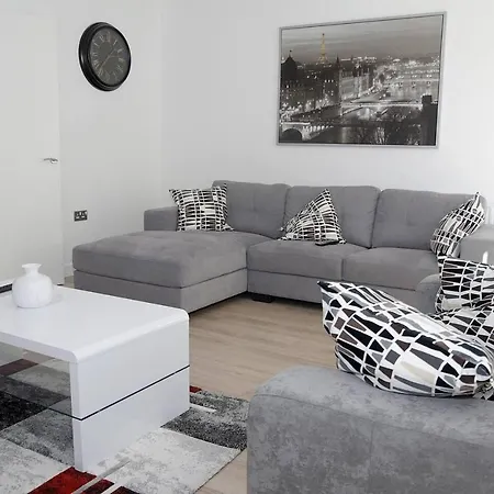 Holiday home East - Sleeps 6 - Pets Allowed