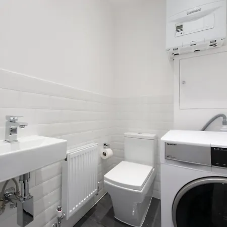Trendy 2 Bed - A Hidden Luxury In Hayes Nr Heathrow Apartment