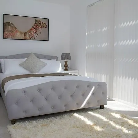 East - Sleeps 6 - Pets Allowed Holiday home London