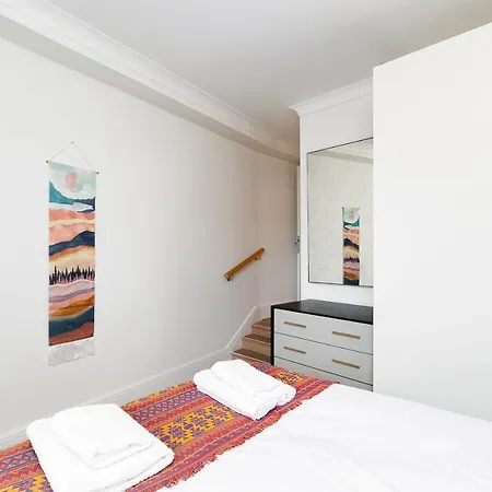 Appartamento ' Luxury & Spacious Airconditioned 4 Bed 4 Bath ' Londra