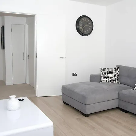Holiday home East - Sleeps 6 - Pets Allowed London