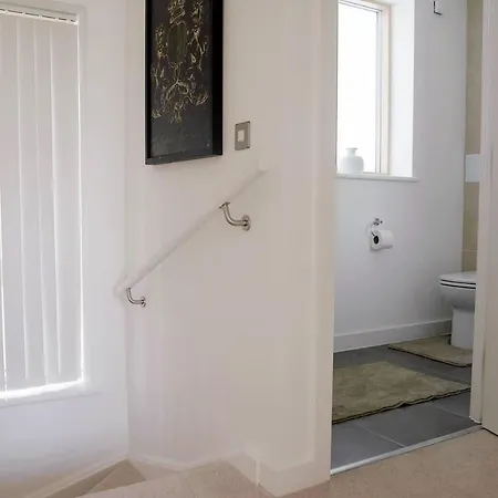 Holiday home East - Sleeps 6 - Pets Allowed *