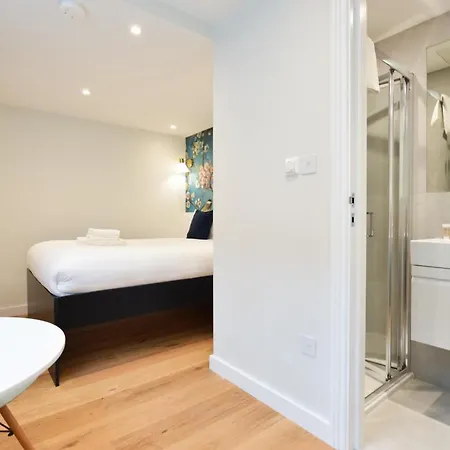 Hotel apartamentowy Sale Place Serviced By Concept *