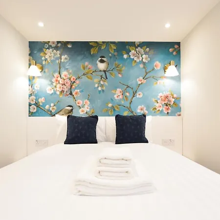 Hotel apartamentowy Sale Place Serviced By Concept *