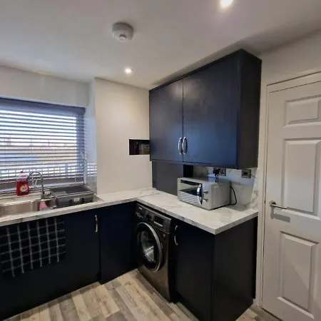 Apartment Private In London With Parking *